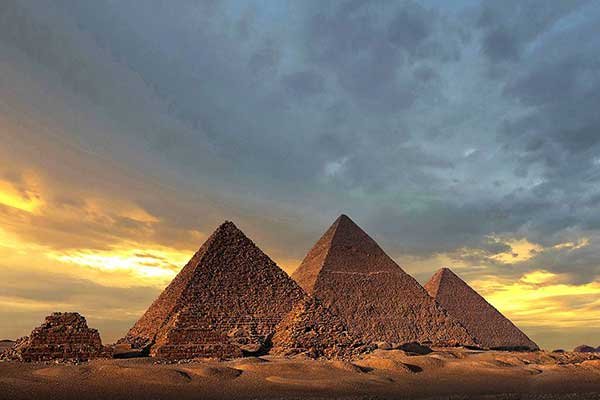 Giza Pyramids, Sphinx, Saqqara & Dahshur From Hurghada