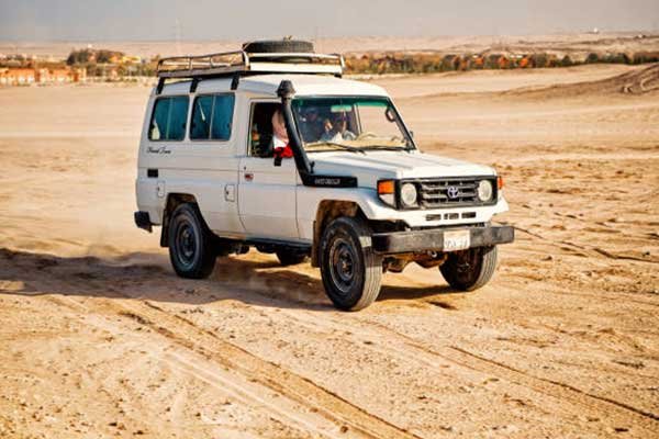 Stargazing In Hurghada with Jeep 4WD and BBQ